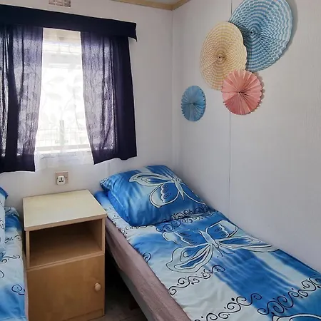 Dom wakacyjny Mobile - Holenderski Przytulny, Wyposazony Z Ogrodzona Dzialka *