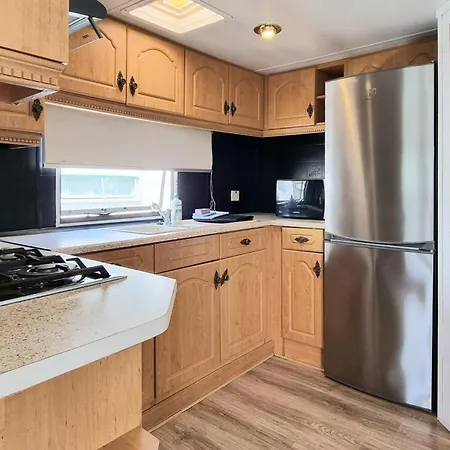 Holiday home Mobile - Holenderski Przytulny, Wyposazony Z Ogrodzona Dzialka Ustronie Morskie