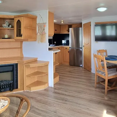 Dom wakacyjny Mobile - Holenderski Przytulny, Wyposazony Z Ogrodzona Dzialka