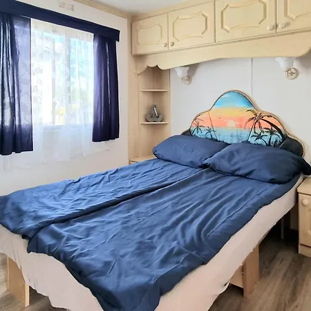 Casa de Férias Mobile - Holenderski Przytulny, Wyposazony Z Ogrodzona Dzialka Ustronie Morskie