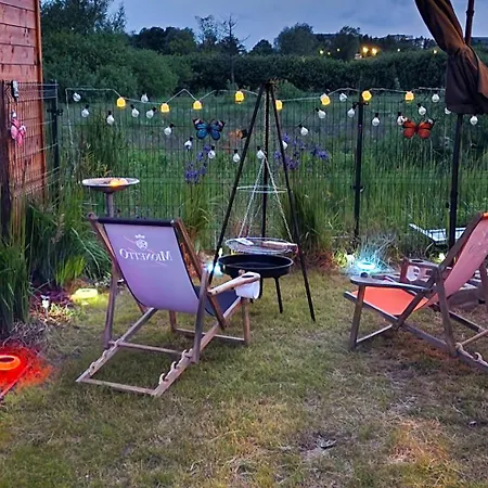 Mobile - Holenderski Przytulny, Wyposazony Z Ogrodzona Dzialka Ustronie Morskie