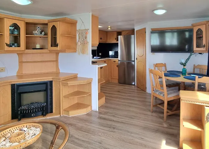 Casa de Férias Mobile - Holenderski Przytulny, Wyposazony Z Ogrodzona Dzialka Ustronie Morskie