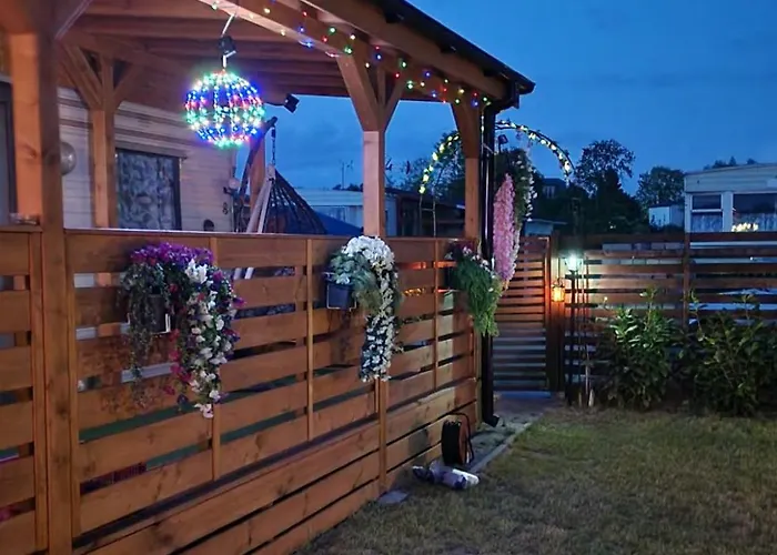 Casa de Férias Mobile - Holenderski Przytulny, Wyposazony Z Ogrodzona Dzialka Ustronie Morskie